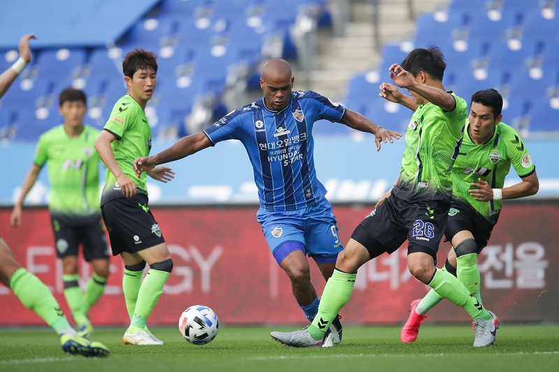 nhan-dinh-ulsan-vs-jeonbuk-luc-16h-ngay-19-6-2022