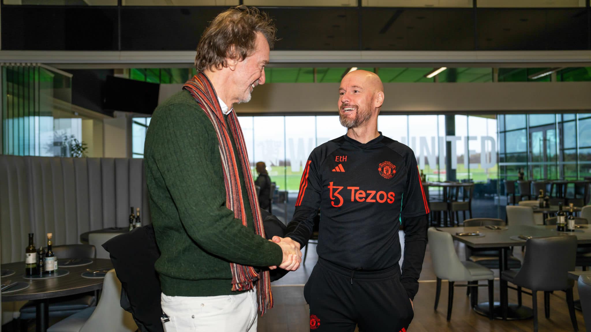 Sir Jim Ratcliffe đã đến gặp Ten Hag và toàn bộ các thành viên của Man United