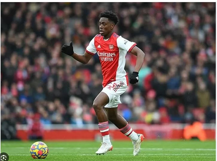 Albert Sambi Lokonga đã chính thức chia tay Arsenal